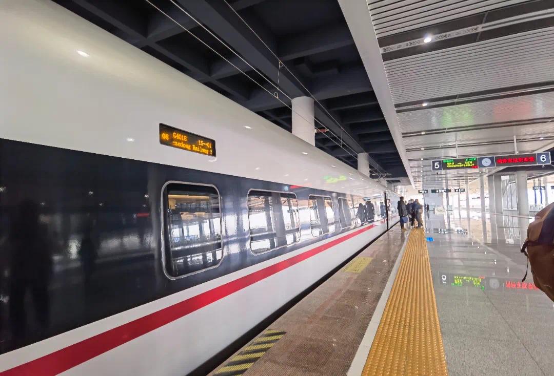 据了解,日兰高铁曲庄段全长199公里,共设曲阜南,济宁东,济宁