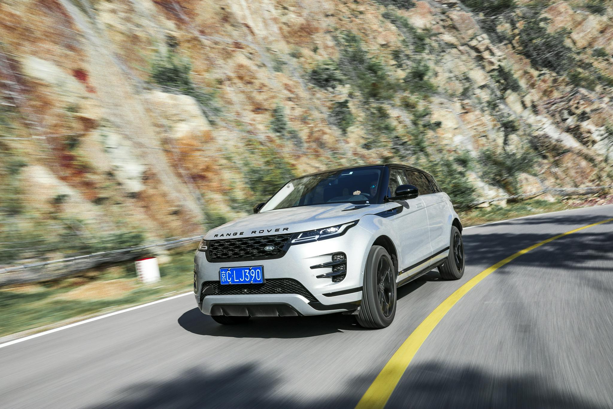 高颜值 大空间 全新路虎揽胜极光l-新浪汽车