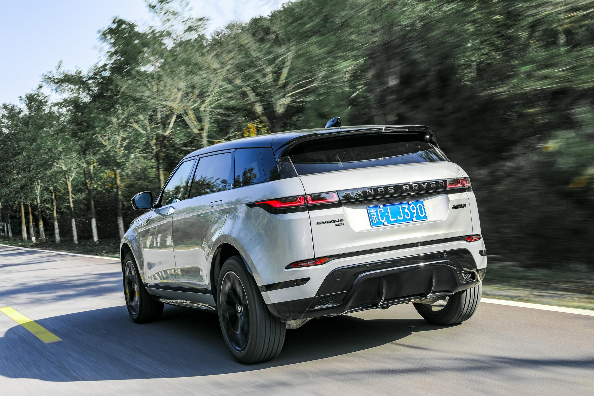 高颜值大空间全新路虎揽胜极光l