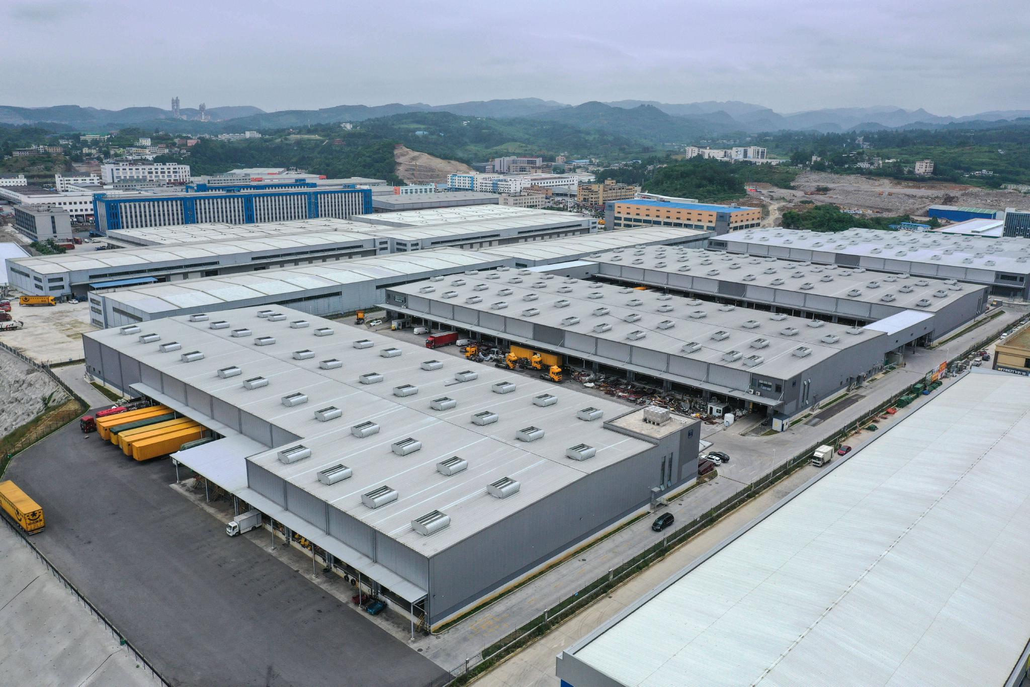 快递物流集散中心助力黔货出山