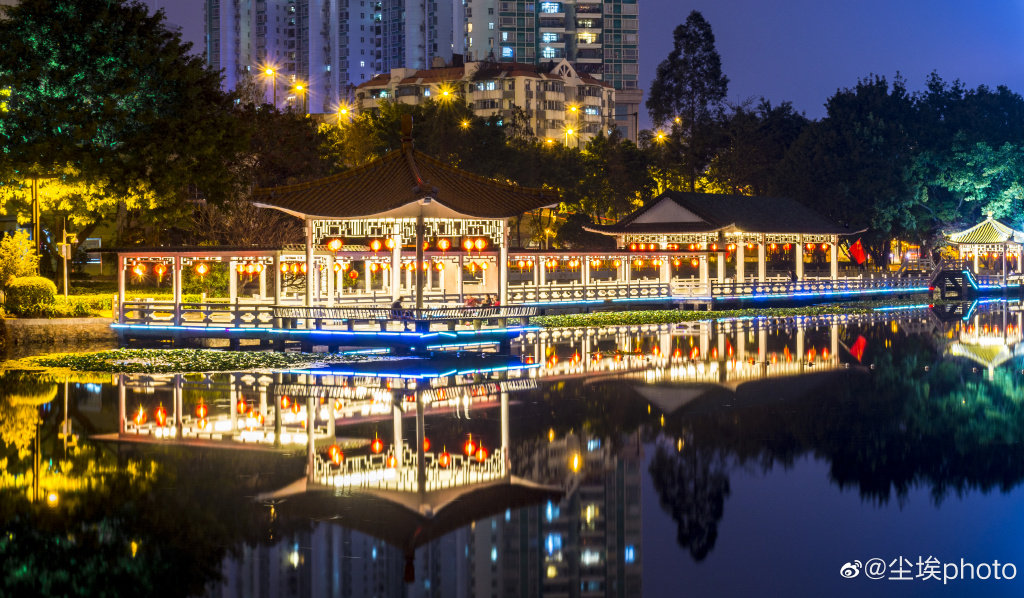 07 18:02:13            乐游广东 1 / 9  从西关民俗建筑到天河cbd