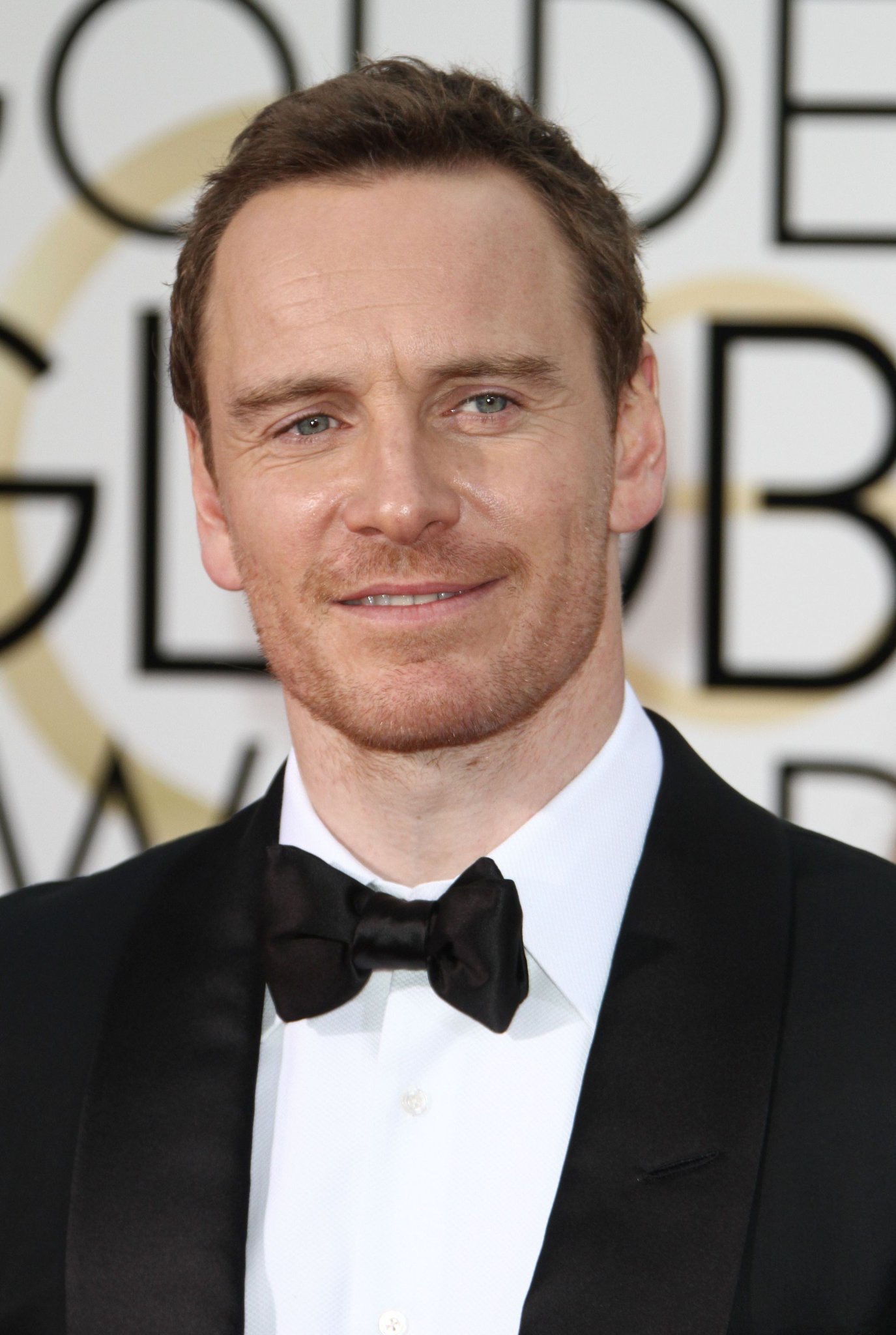 笑容逐渐狂野迈克尔·法斯宾德