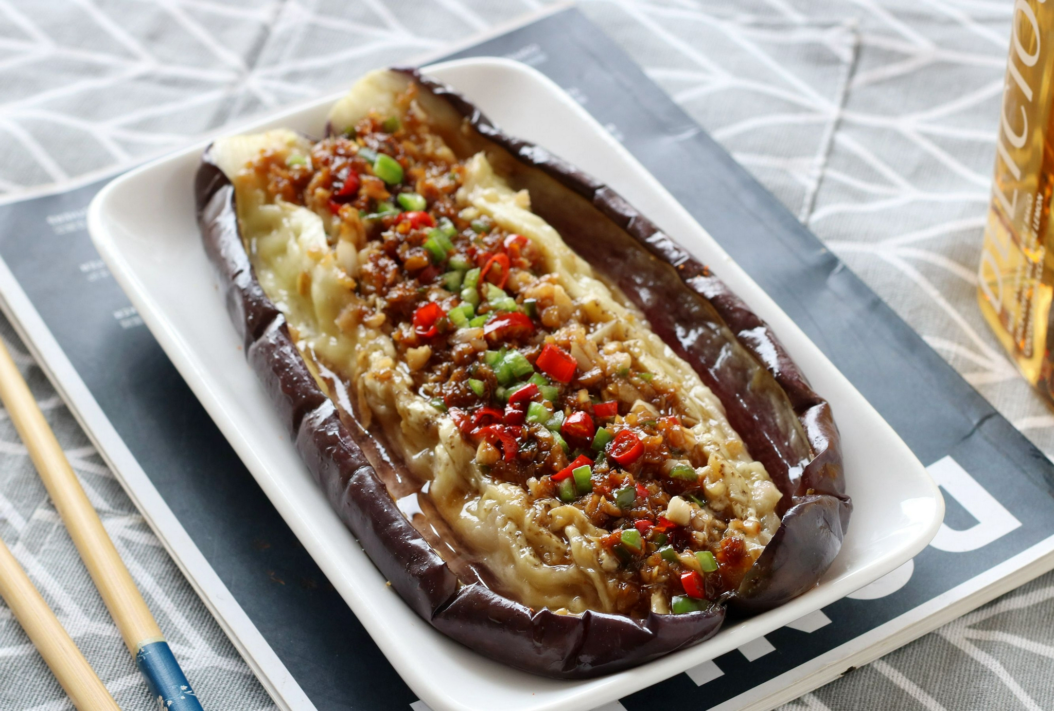 只需一台烤箱就能做出比烧烤摊更美味的烤茄子一定要试试