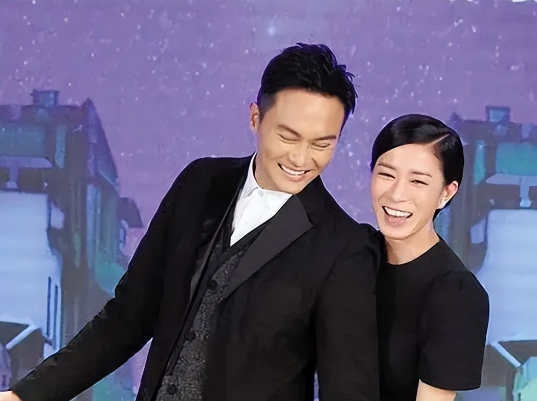 张智霖我与佘诗曼只是朋友余生只爱陪我走过29年的袁咏仪