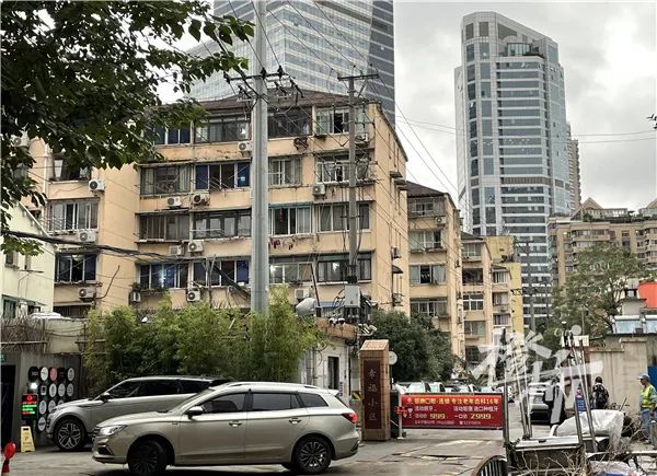 上海女子被装行李箱抛尸无锡？警方回应橙柿互动休闲区蓝鸢梦想 - Www.slyday.coM