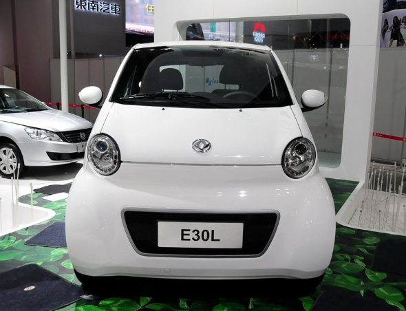 定位酷似五菱宏光mini ev,东风风神e30l为什么没有火?