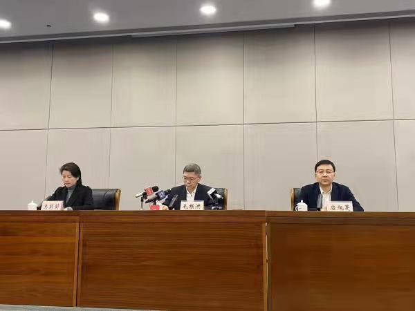 疫情晚报｜杭州本轮疫情的拐点已经出现 北京1名医务人员复核检测结果为阳性休闲区蓝鸢梦想 - Www.slyday.coM