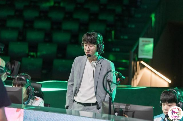 大权独揽！DK主教练Daeny认为自己的轮换战术没问题休闲区蓝鸢梦想 - Www.slyday.coM