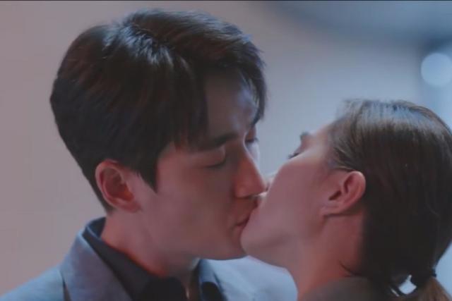 《亲爱的自己》车速快,刘诗诗狂吻朱一龙,除亲密戏还有哪些看点休闲区蓝鸢梦想 - Www.slyday.coM 《亲爱的自己》车速快,刘诗诗狂吻朱一龙,除亲密戏还有哪些看点休闲区蓝鸢梦想 - Www.slyday.coM