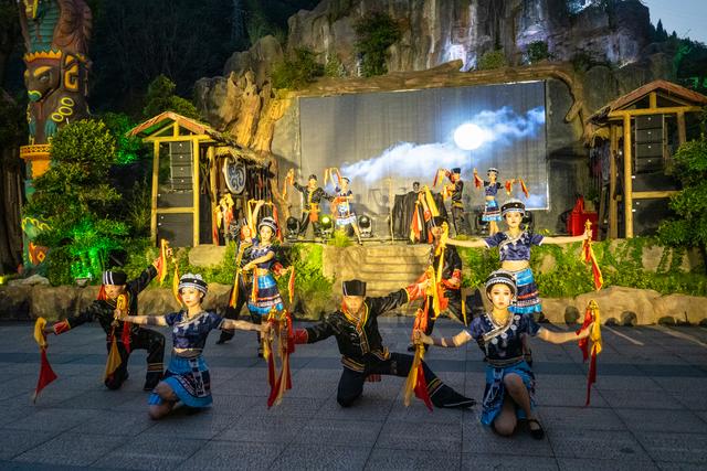 武陵仙境张家界湘西儿女千古情