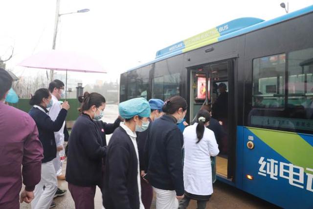 早日战胜疫情，大家才能顺利回家过年！杭州市一医院150名医护驰援滨江休闲区蓝鸢梦想 - Www.slyday.coM