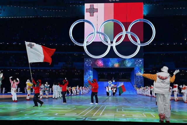 爱吃豆包的马耳他运动员：装备老旧、为省钱两个冬天住在货车休闲区蓝鸢梦想 - Www.slyday.coM