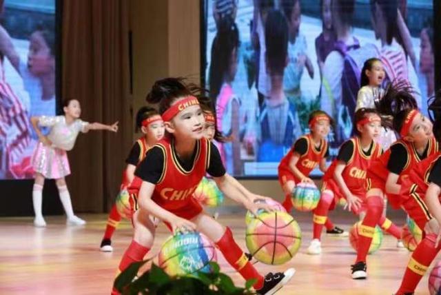 杭州体育老师的“奥运会”原来是这项评比!不少老师为了提升提前半年备战休闲区蓝鸢梦想 - Www.slyday.coM 杭州体育老师的“奥运会”原来是这项评比!不少老师为了提升提前半年备战休闲区蓝鸢梦想 - Www.slyday.coM