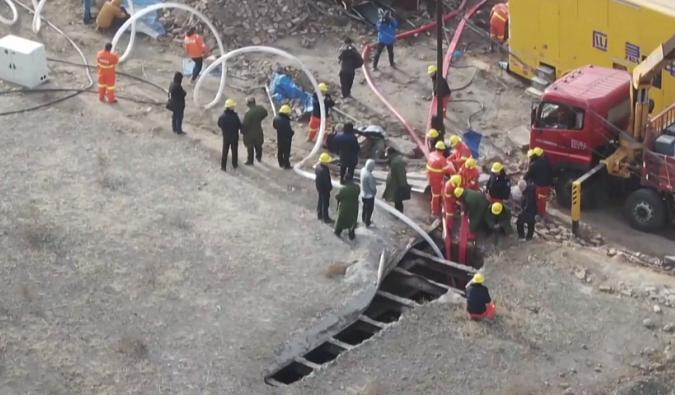 孝义市委书记、市长被免职！盗采煤炭透水事故第20名被困人员升井，还差最后1人休闲区蓝鸢梦想 - Www.slyday.coM