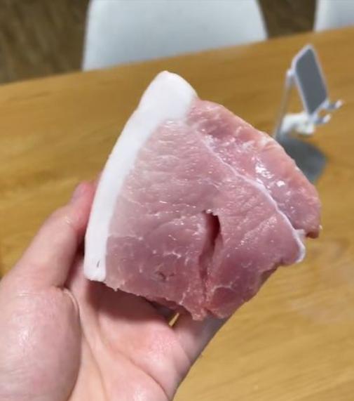 刚买的肉变绿了河北一女子发现肉质颜色不对结局差点闹乌龙