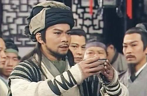 慕容复为啥不选择最艰难的路，加入乔峰三兄弟呢？原因令人惋惜！休闲区蓝鸢梦想 - Www.slyday.coM