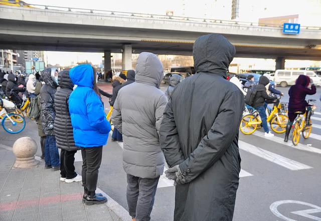 西安新增中风险地区41个、呼伦贝尔现零下47.1℃极寒天气｜应急24小时休闲区蓝鸢梦想 - Www.slyday.coM