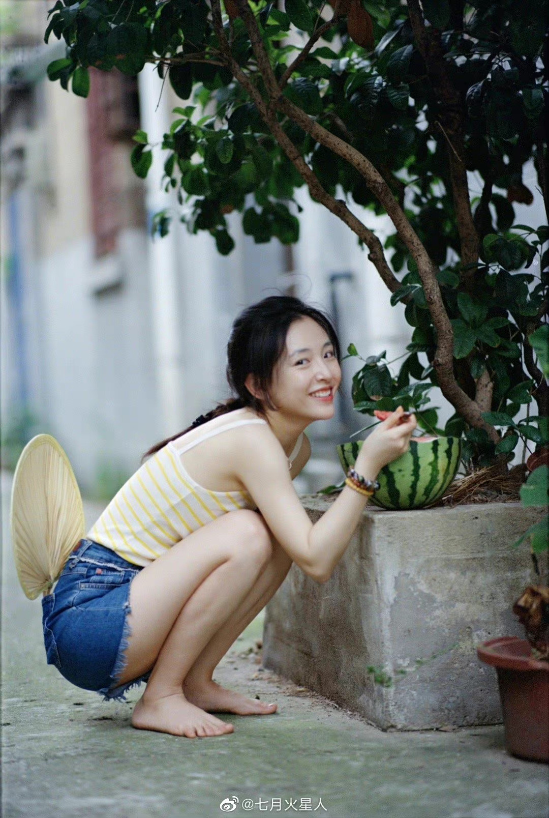 跟吴倩在武汉小巷里记录夏天__财经头条