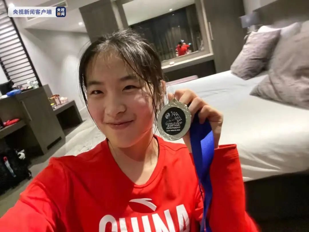 今天是冬奥赛场上的她19岁生日，妈妈写了一封长长的家书 让我们也一起说：桐桐，生日快乐！休闲区蓝鸢梦想 - Www.slyday.coM