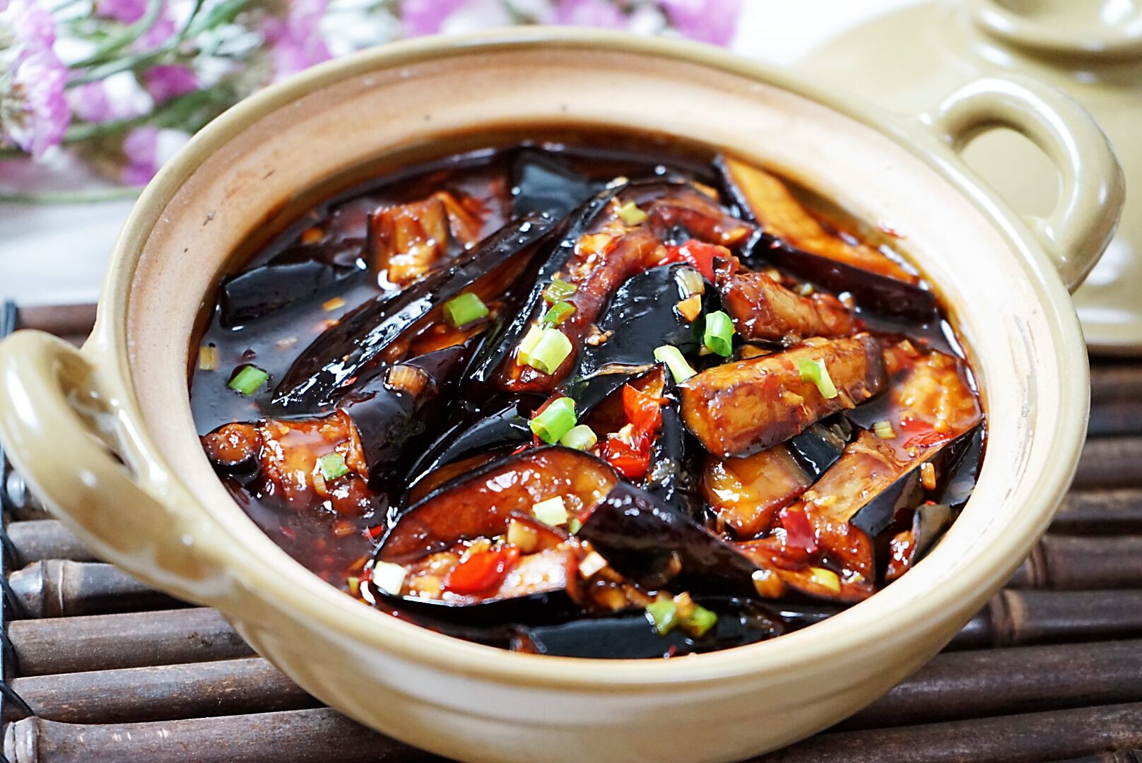 经典鱼香汁按这个比例做,不放肉的鱼香茄子,看图片就馋倒一片人