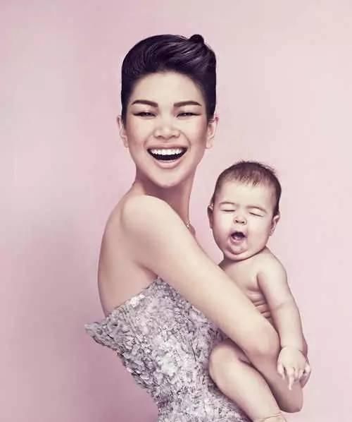 "顶级丑模"吕燕:29岁嫁豪门,生混血儿子,现40岁的她怎样了?__财经头条