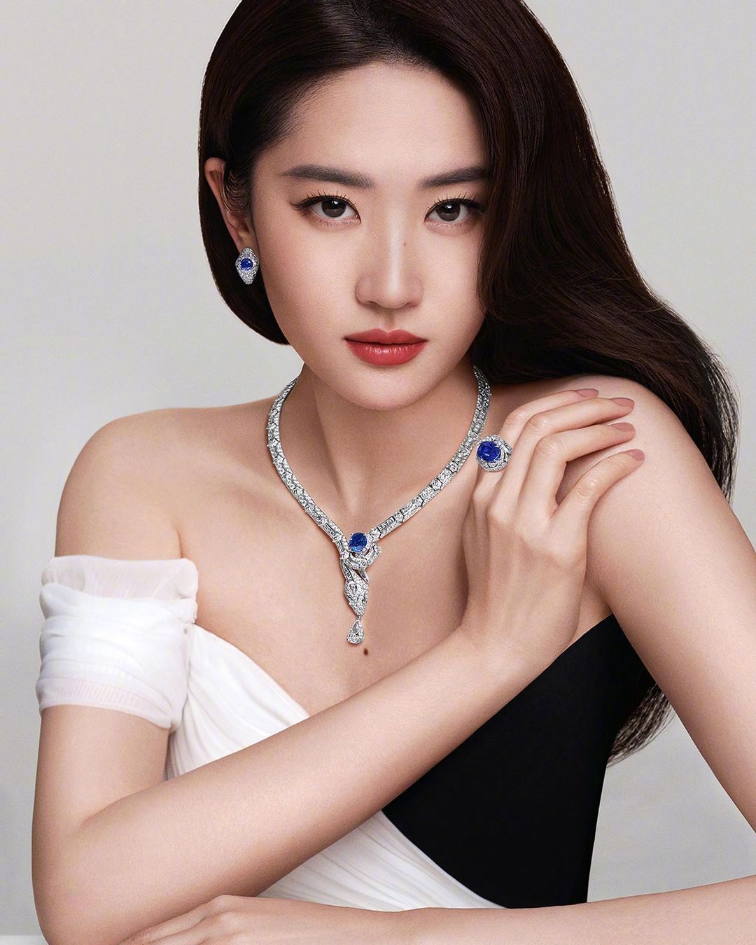  BVLGARI 