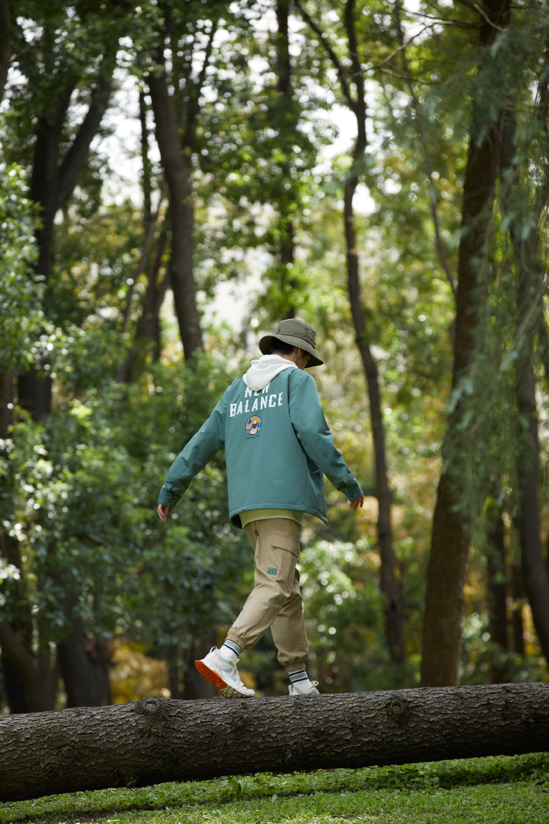 new balance 携手韩国插画师jeon hwangil