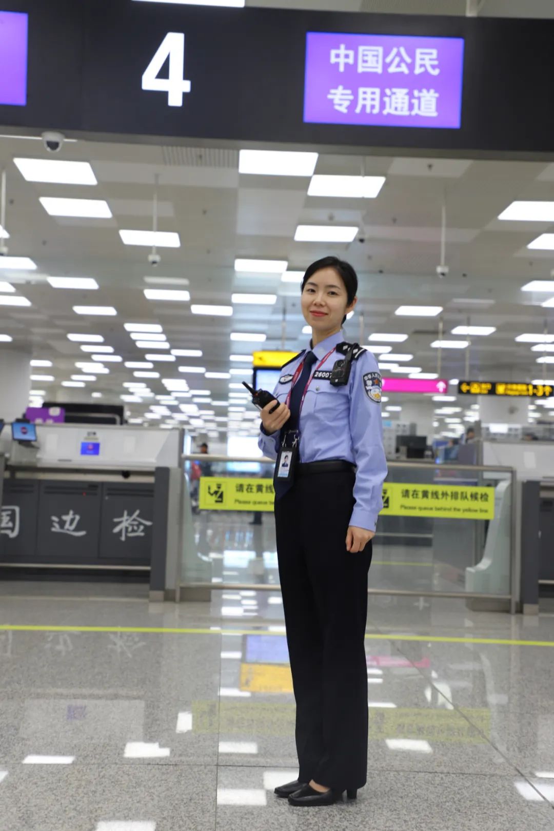 36岁女民警带头组建抗疫党员先锋队 曾连续隔离奋战50余天未见家人|海