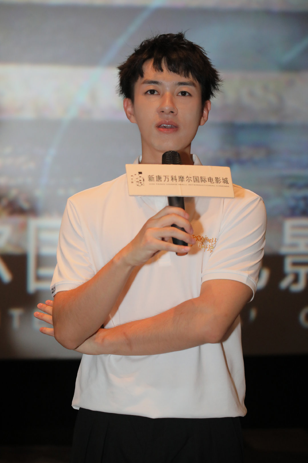 关 注 薇 信 公.众.号:【冰尘剧】