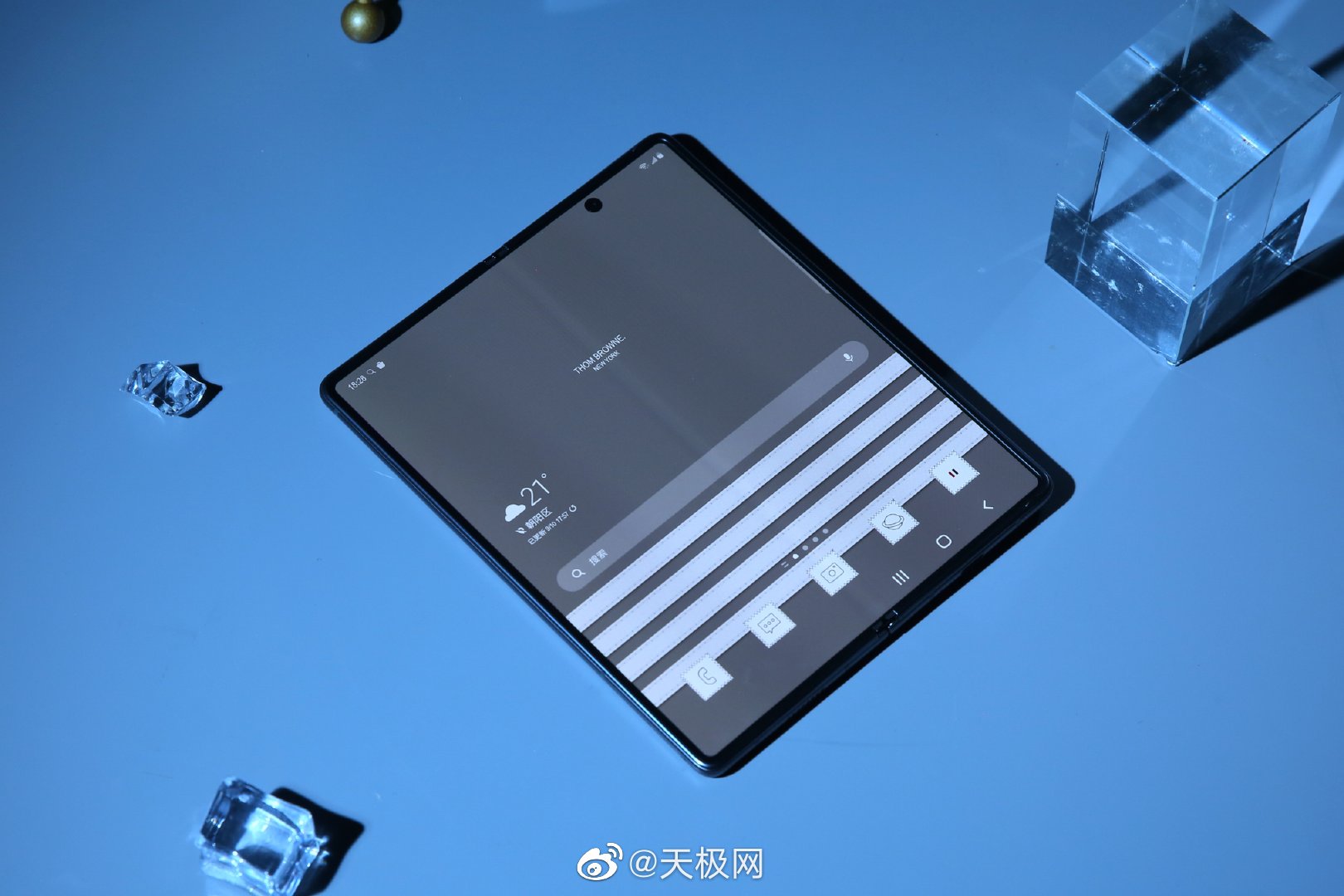三星galaxy z fold2 thom browne限量版图赏|三星galaxy|哑光|条纹