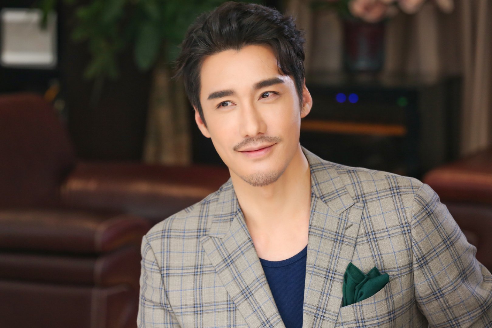 真的是很喜欢胡兵了呀,又帅又有颜值,演技也高.