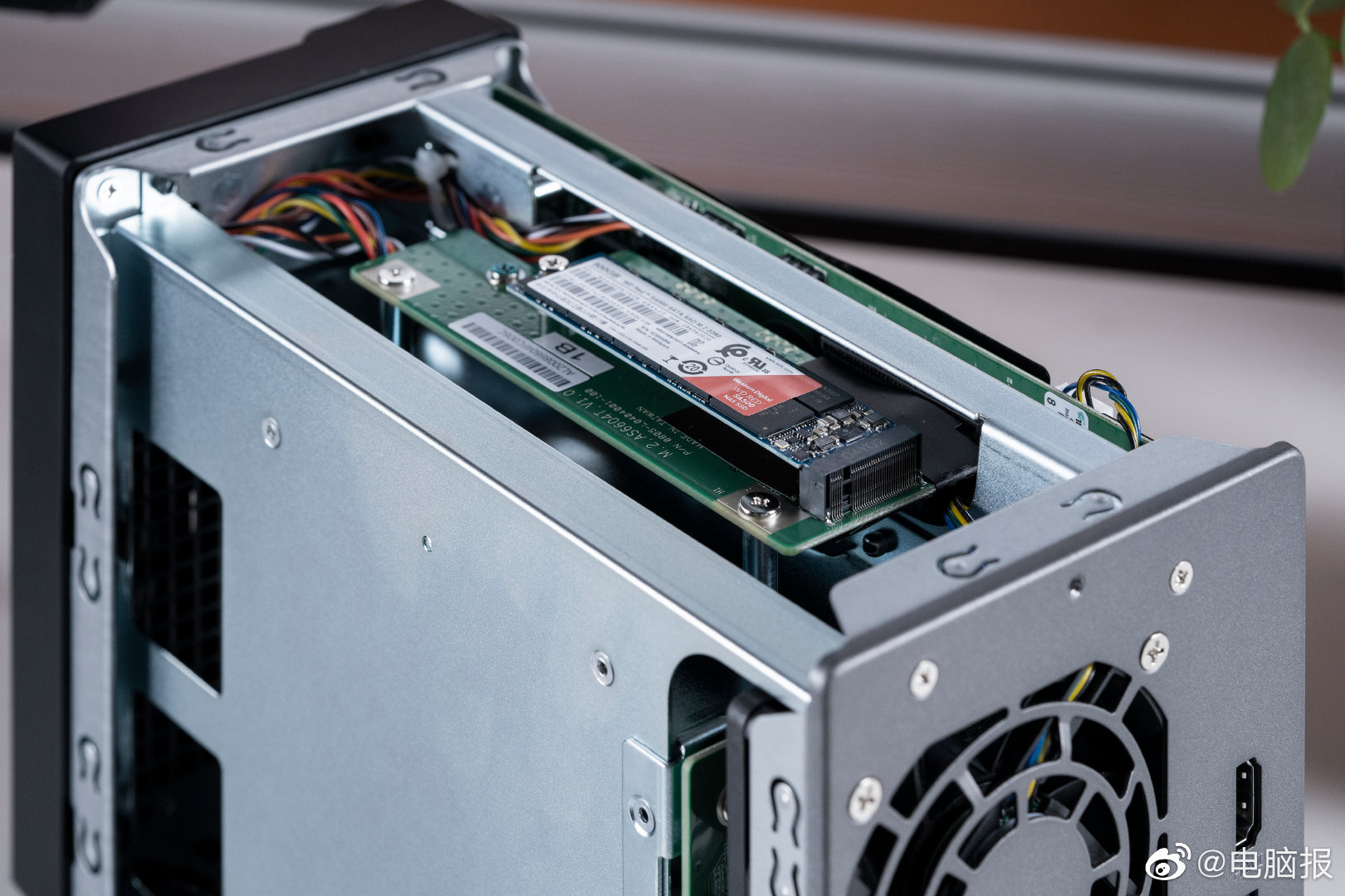 华硕as6604t(四盘位)/as6602t(双盘位)nas,搭载新一代英特尔j4125