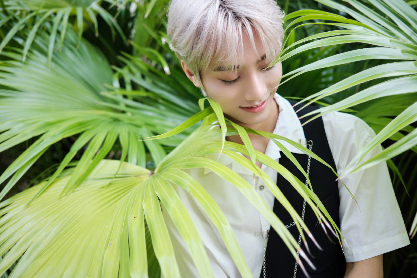 李振宁夏日海岛风写真 这个深深也太好看了吧!_高清图集_新浪网