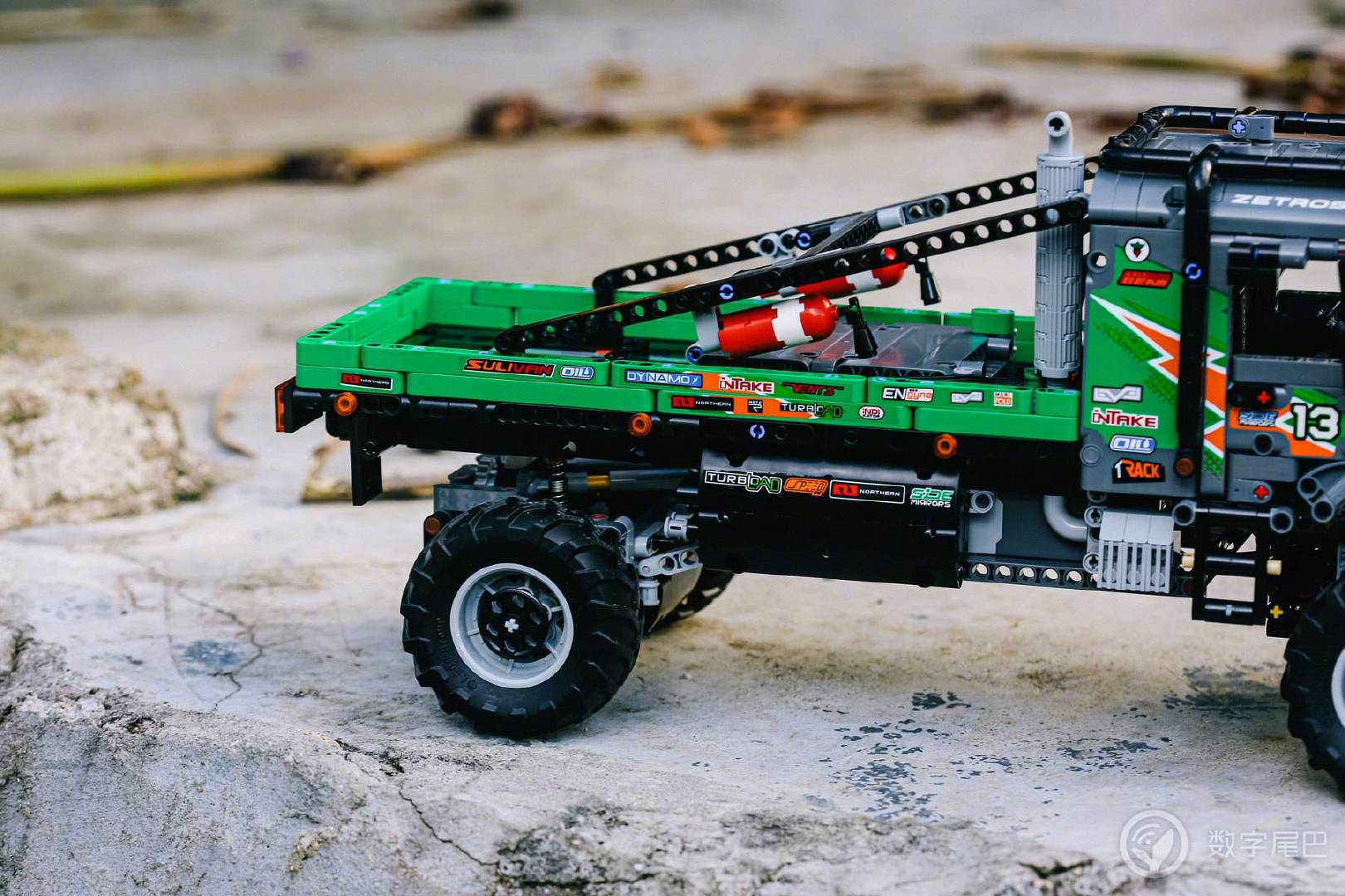 图赏:乐高机械组 42129 梅赛德斯奔驰 zetros 越野卡车