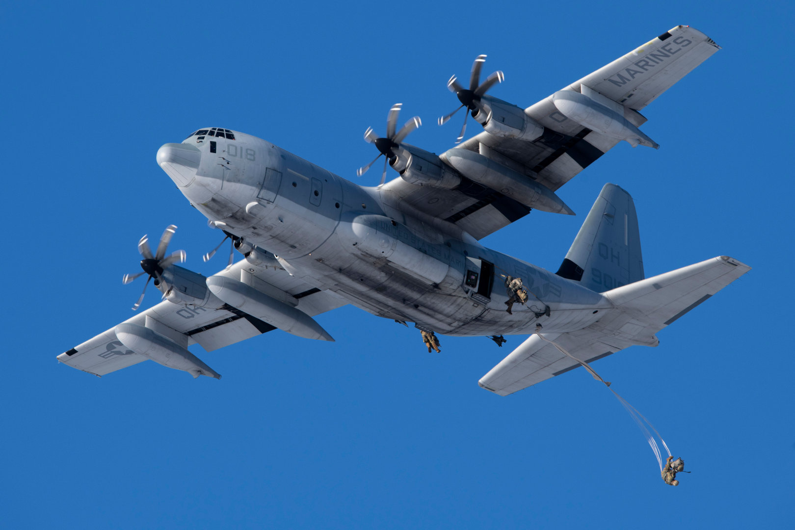 "北极天使"从海军陆战队kc-130j超级大力神运输机|北极|大力神|海军