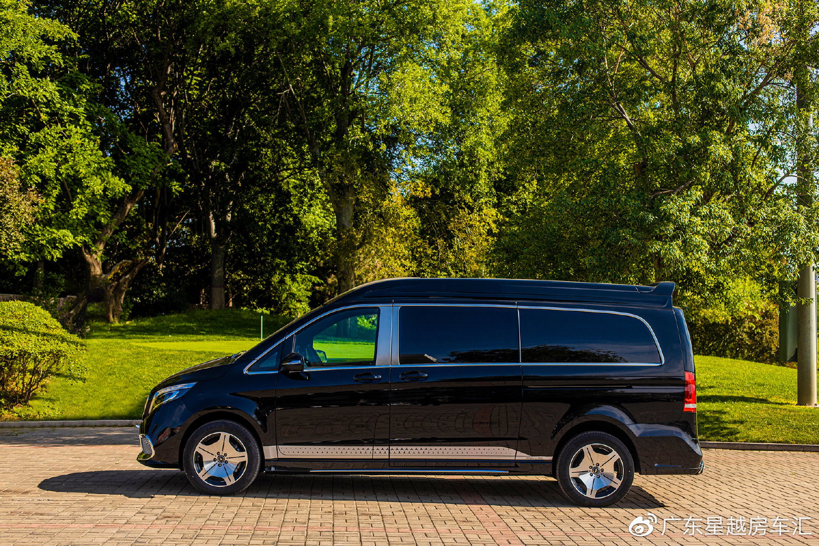 高顶7座商务车奔驰v260l旅行者系列为什么卖那么火
