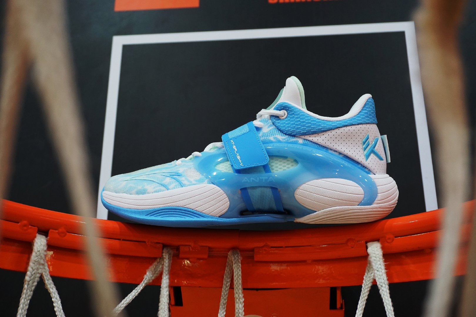 一年一度的安踏kt支线——水花5……_高清图集_新浪网