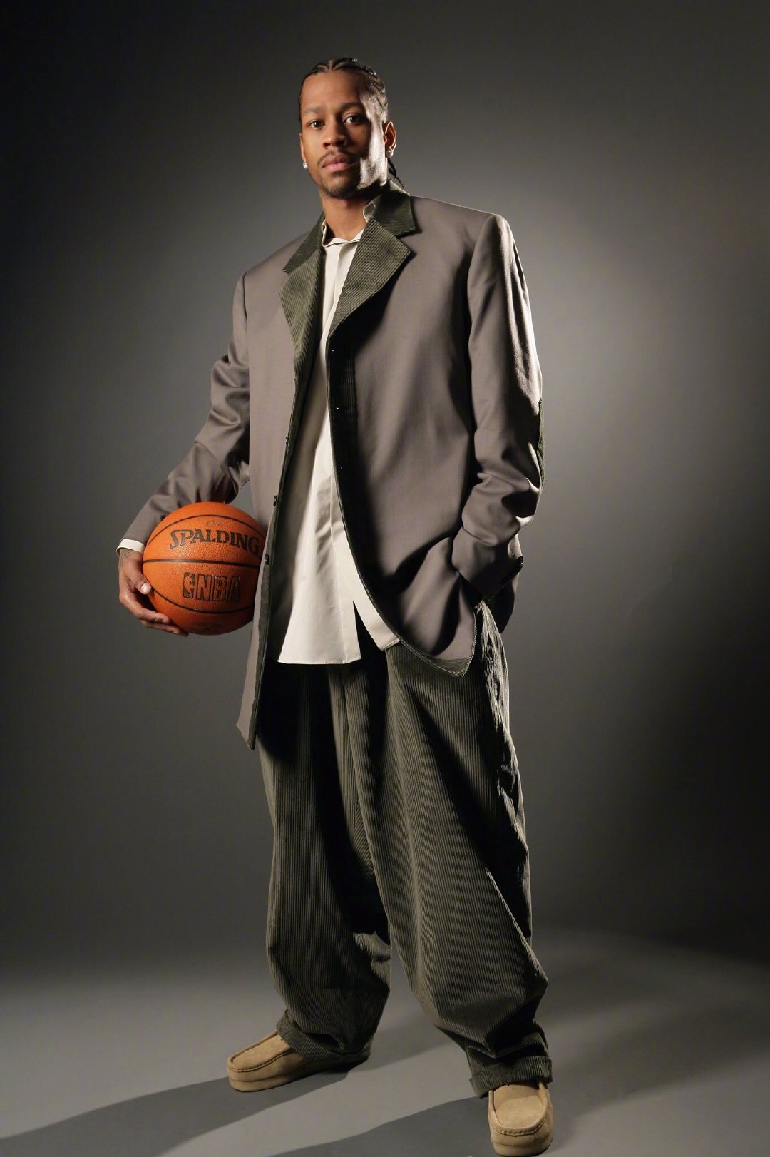 当年艾弗森的穿衣风格影响了多少人