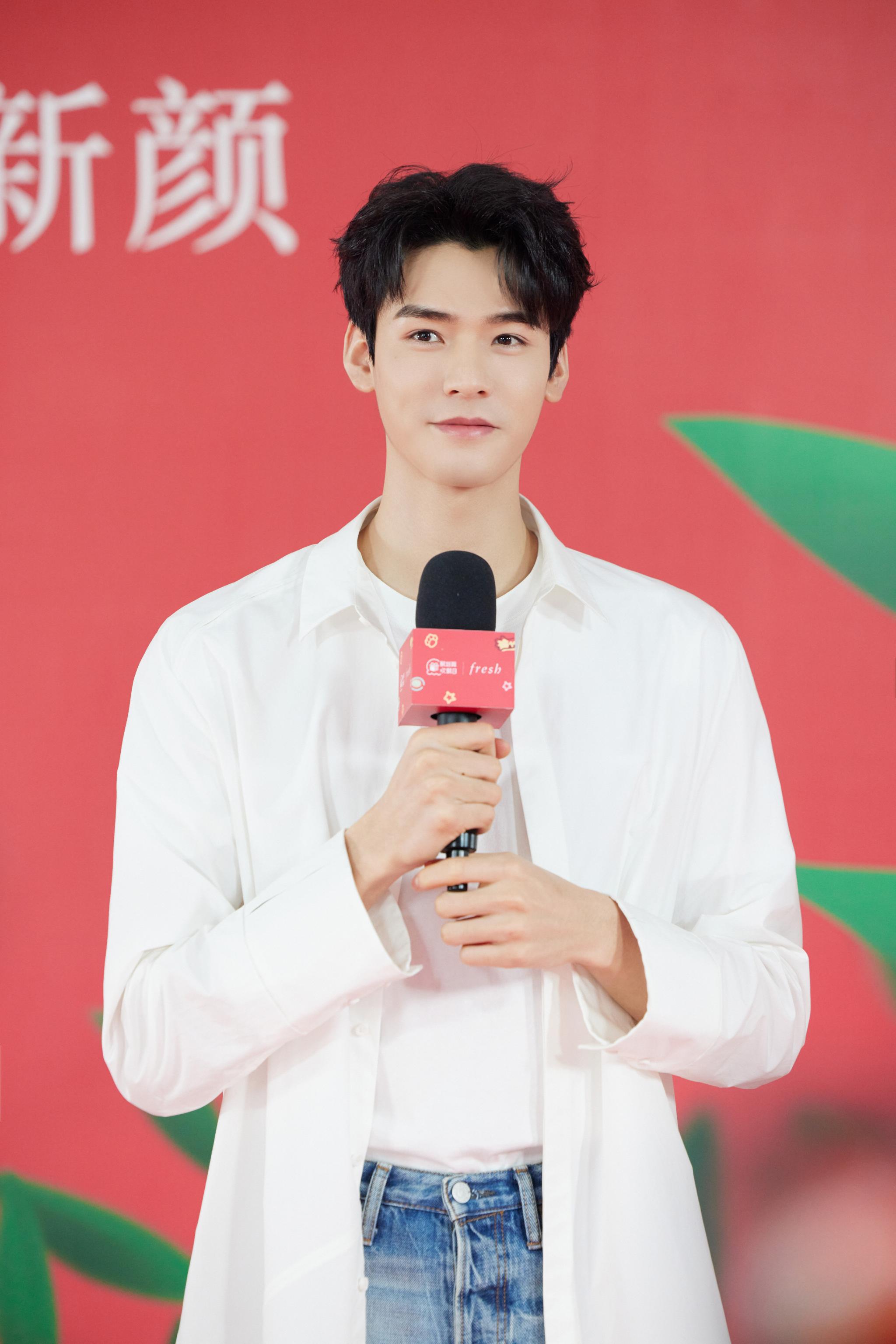 龚俊活动造型大片来啦