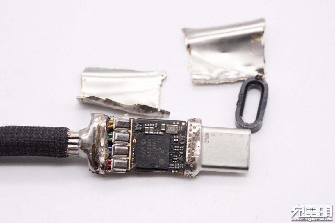 拆解报告:apple苹果2米雷电3 pro数据线a2279