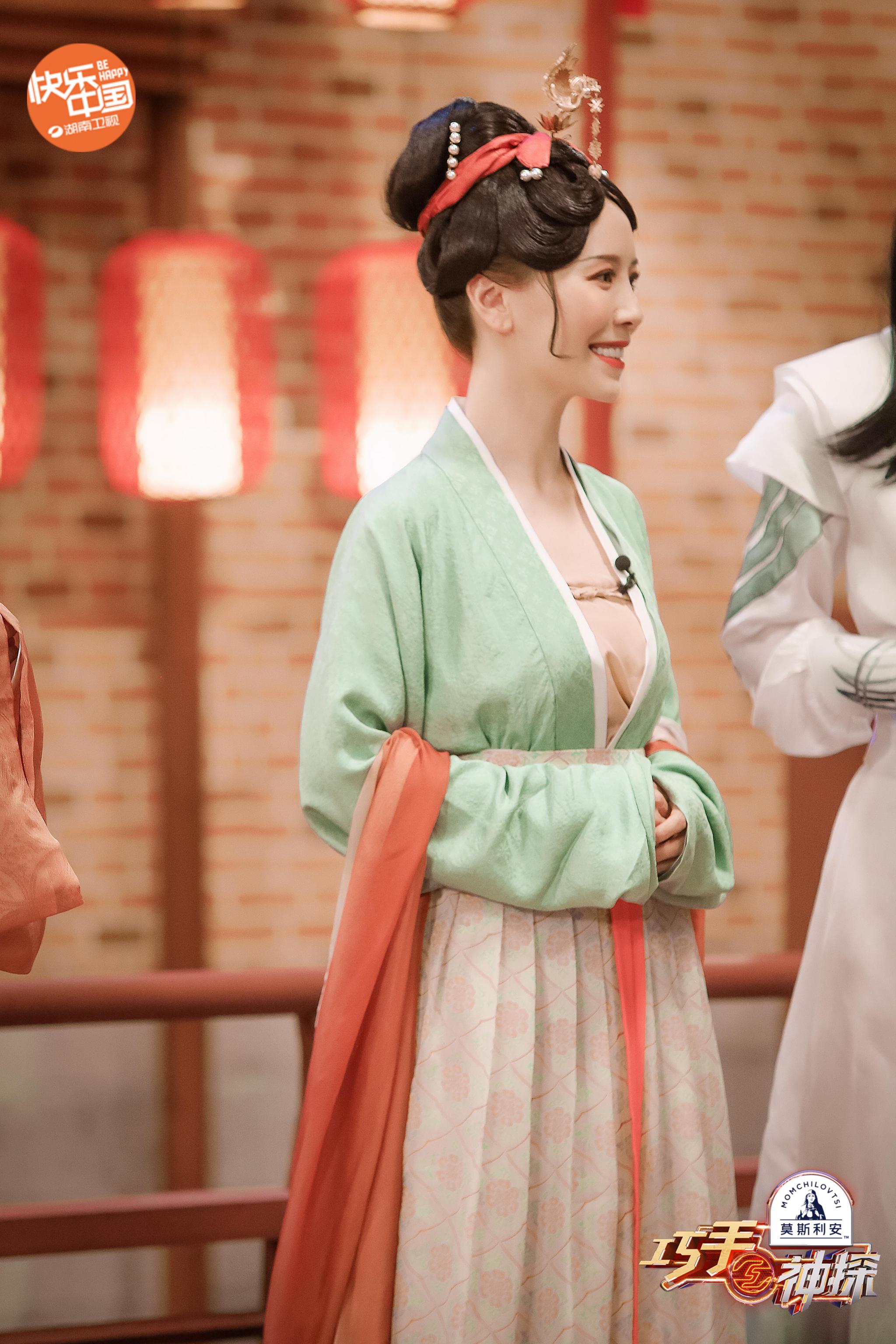 湖南卫视巧手神探大结局,期待公主@黄雅莉 ,今晚十点