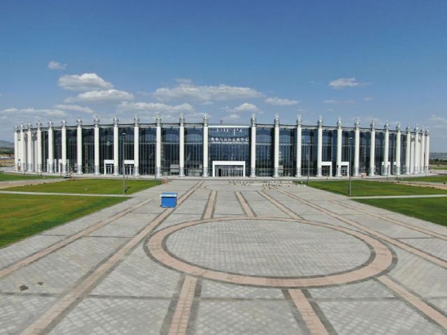 敕勒川国际会展中心通过竣工验收