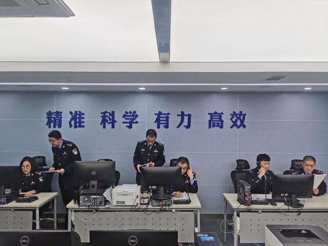 最美警察丨市局疫情防控指挥部办公室
