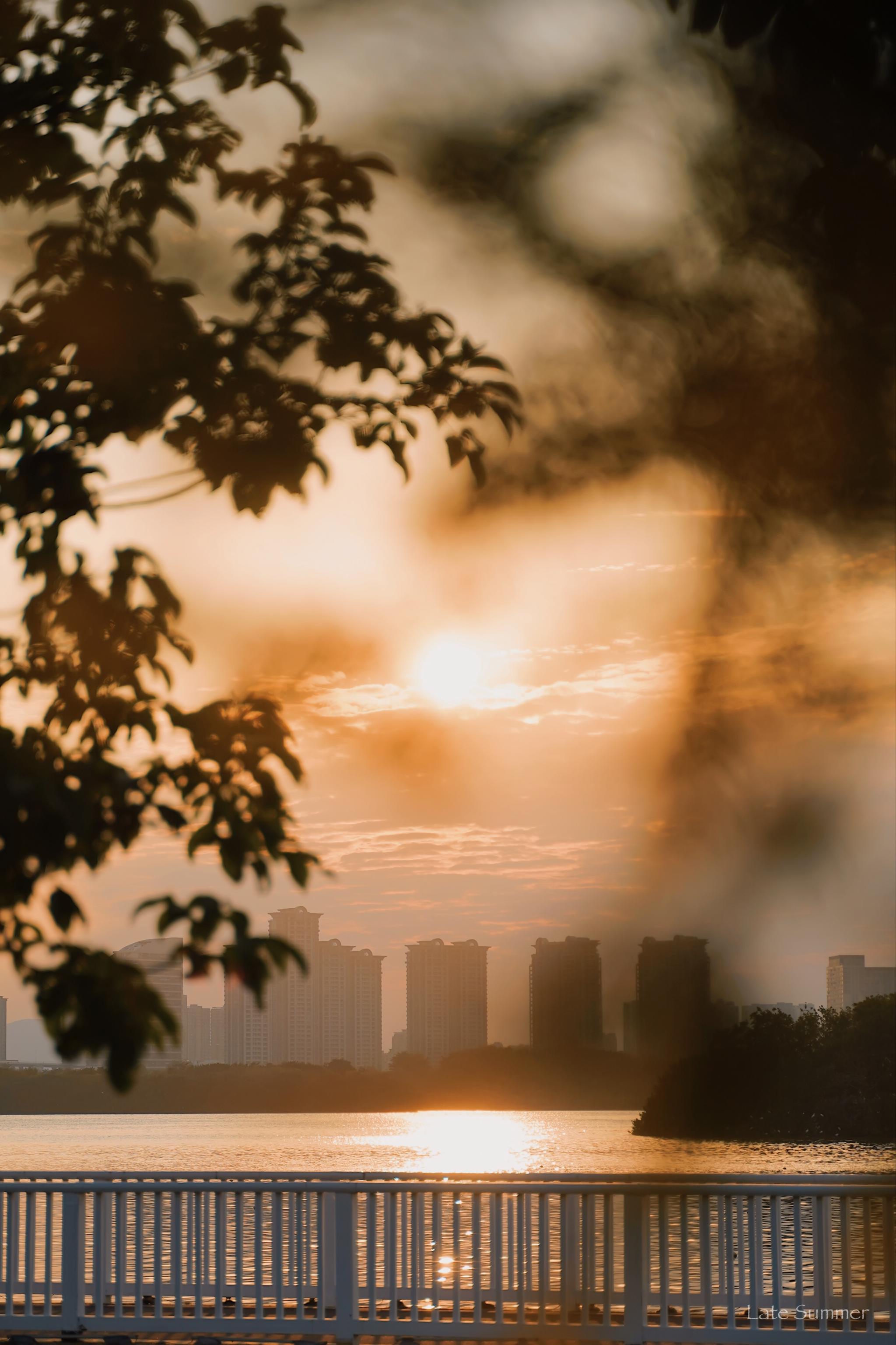 晚风吹送落霞.摄影@晚夏