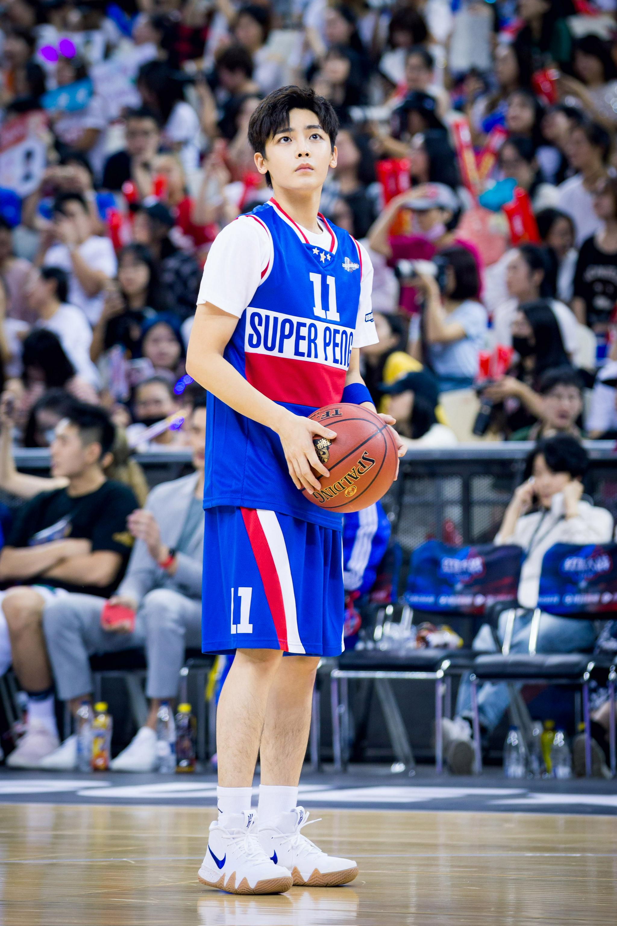 今天美美get一句话让篮球帅哥为我敞开心扉绝招了