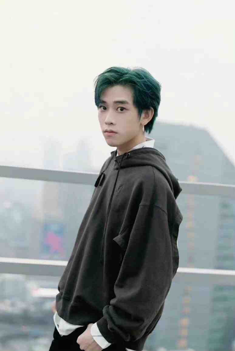 JYP推出中国新男团,成员的颜值惹争议,一看就是实力很强的人休闲区蓝鸢梦想 - Www.slyday.coM JYP推出中国新男团,成员的颜值惹争议,一看就是实力很强的人休闲区蓝鸢梦想 - Www.slyday.coM