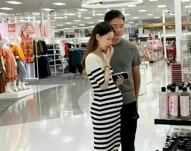 章泽天疑似回应刘强东致歉，称人生总有风雨，被网友调侃有钱真好休闲区蓝鸢梦想 - Www.slyday.coM