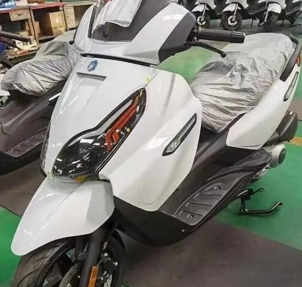 比亚乔官宣x7复古250踏板预告