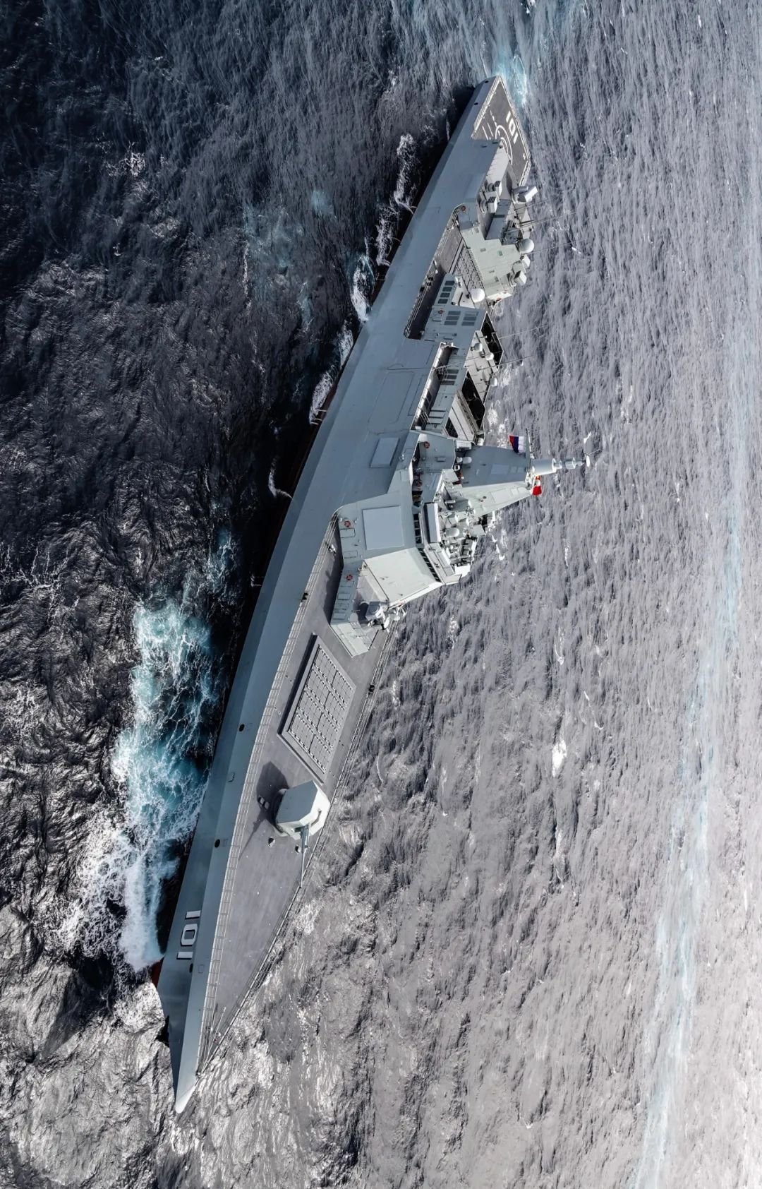 航母"带刀侍卫" ,国产最强导弹驱逐舰,南昌舰高清壁纸来了!