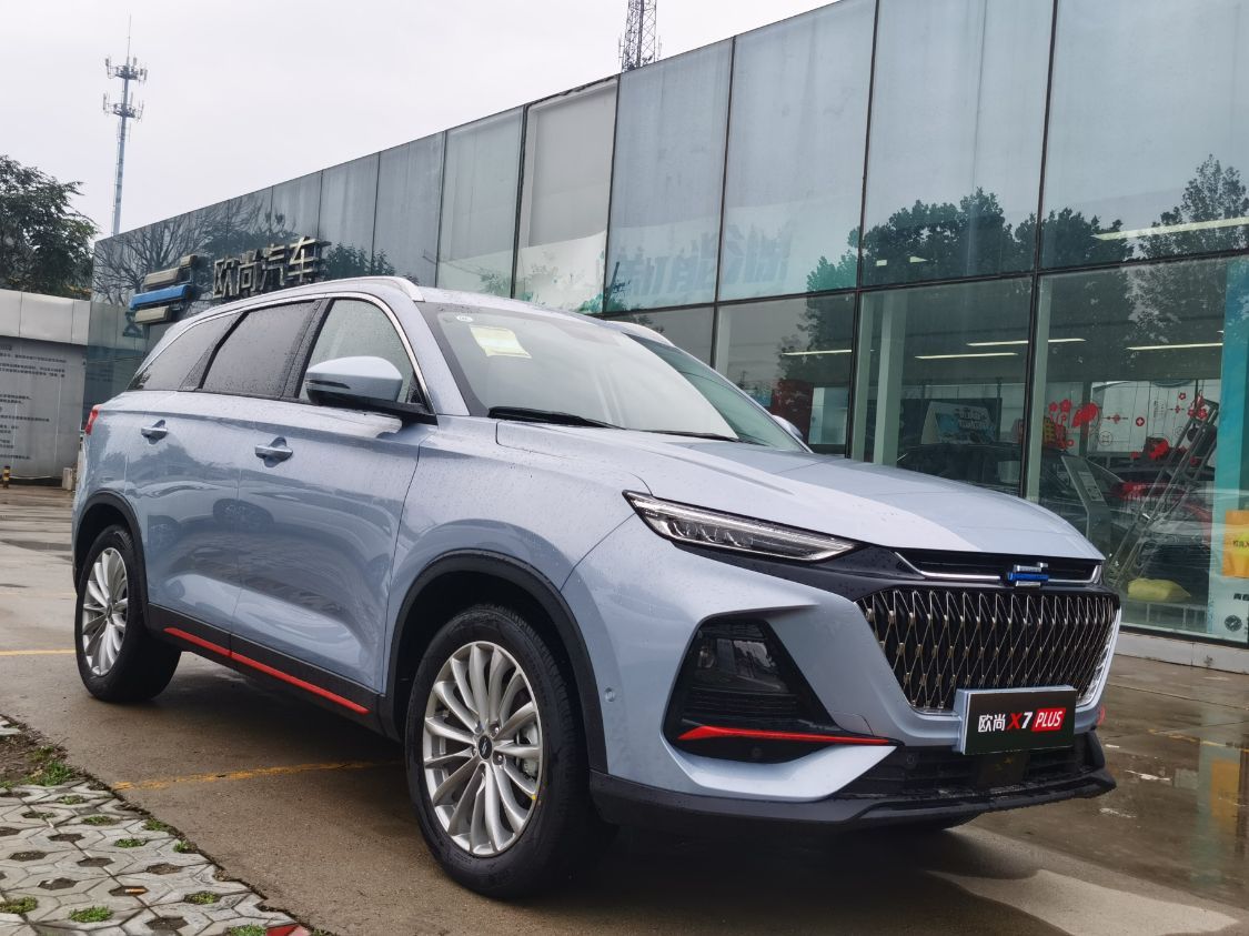新车到店实拍:长安欧尚x7 plus,国产车优势不仅配置高那么简单